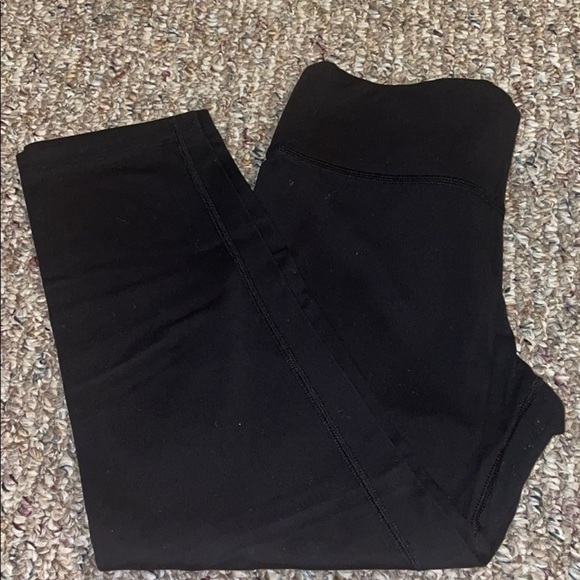 Women’s Pink Yoga Victoria Secret Capri Leggings - Picture 1 of 5